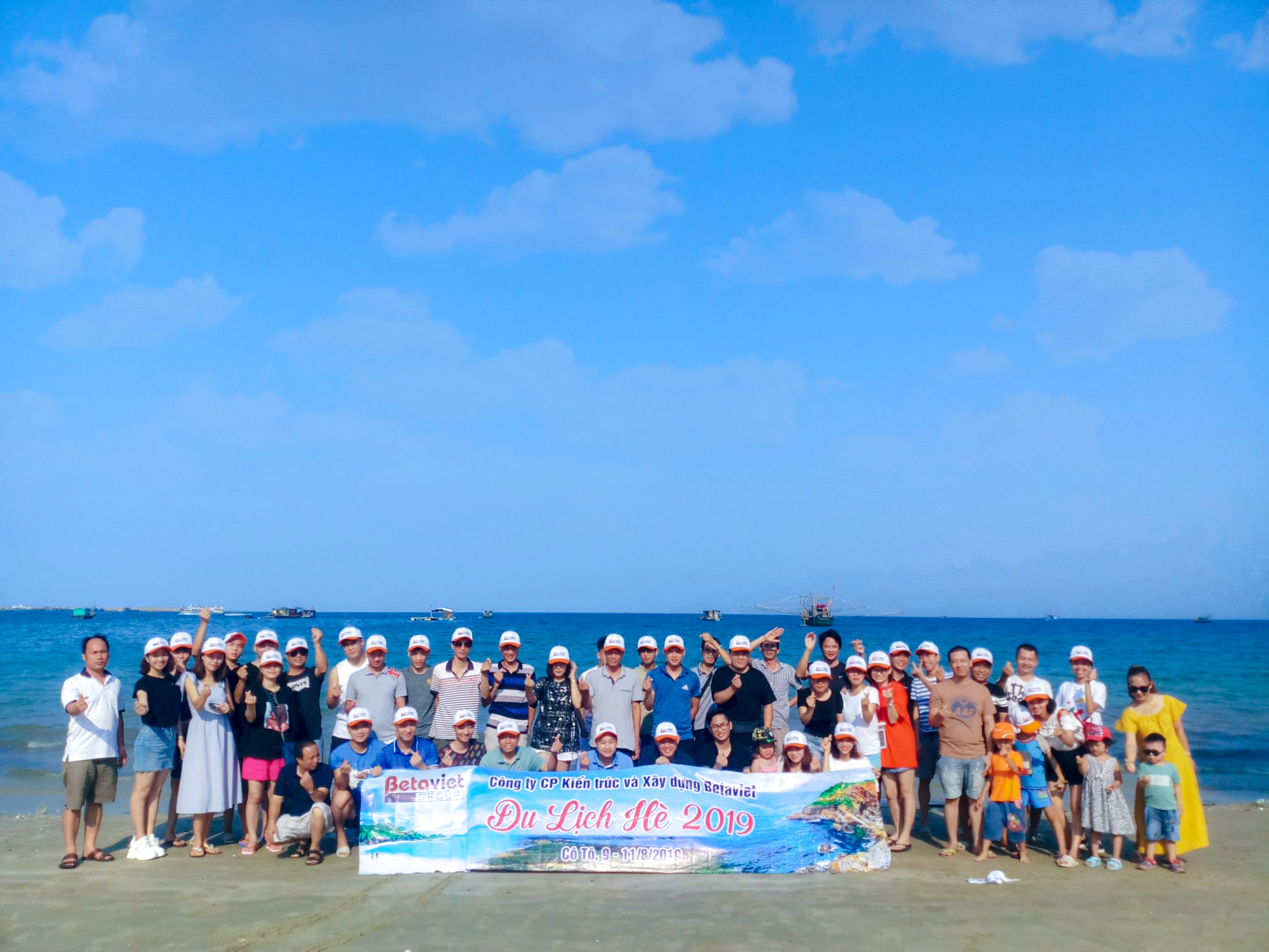 Hình Ảnh Đoàn chương trình Cô Tô Khởi Hành Tháng 8 - Ảnh 1