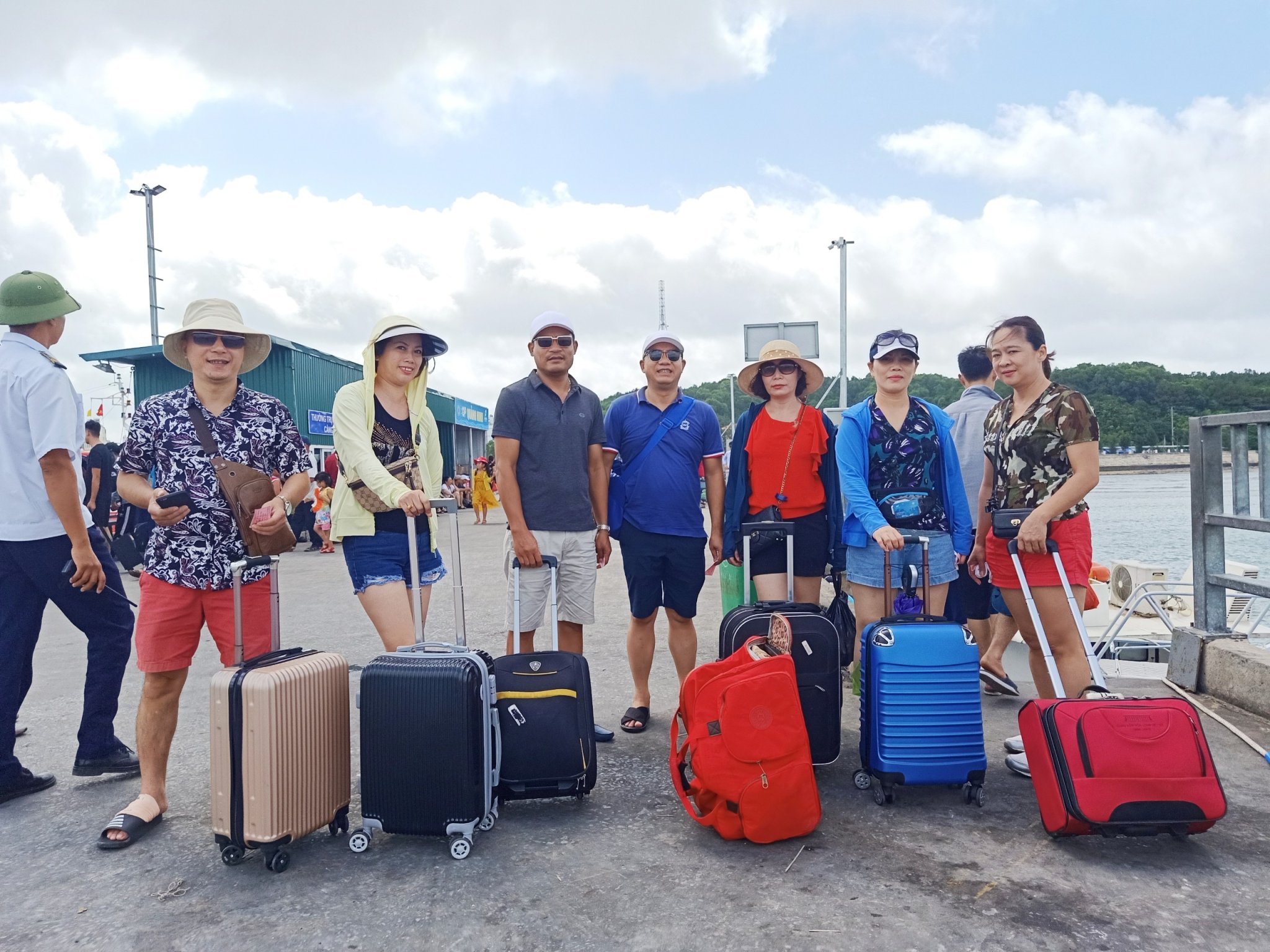 Hình Ảnh Chương trình Cô Tô Đoàn Riêng Tháng 6 - Ảnh 1