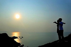 Bãi Đá Móng Rồng - Thung Lũng Tình Yêu Trên Đảo Cô Tô Bãi Đá Móng Rồng - Thung Lũng Tình Yêu Trên Đảo Cô Tô