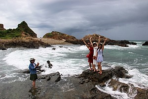 Bãi Đá Móng Rồng Trên Đảo Cô Tô Bãi Đá Móng Rồng Trên Đảo Cô Tô