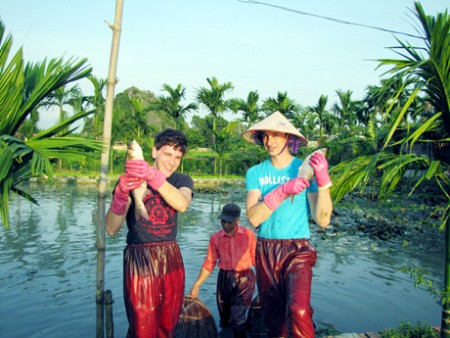Quảng Ninh: Yên Đức – Người dân trở thành hướng dẫn viên Du lịch