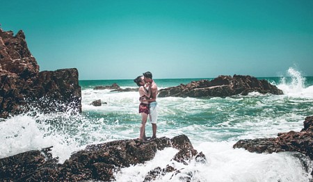 Hà Nội - Vân Đồn - Cô Tô - Bãi Đá Cầu My - Cảng Cái Rồng | Dịp 30/4 3 Ngày 2 Đêm