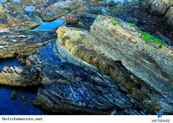 Bãi Đá Móng Rồng - Thung Lũng Tình Yêu Trên Đảo Cô Tô - Ảnh 1