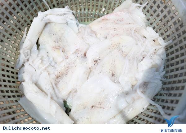 Cận Cảnh Quy Trình Chế Biến Mực Một Nắng Cô Tô - Ảnh 2 Cận Cảnh Quy Trình Chế Biến Mực Một Nắng Cô Tô - Ảnh 2