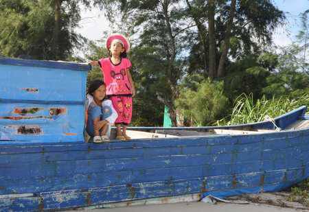 Chùm Ảnh Cuộc Sống Thường Ngày Trên Đảo Cô Tô - Ảnh 7 Chùm Ảnh Cuộc Sống Thường Ngày Trên Đảo Cô Tô - Ảnh 7