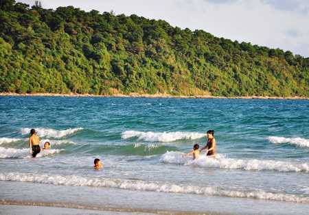 Chùm Ảnh Cuộc Sống Thường Ngày Trên Đảo Cô Tô - Ảnh 14 Chùm Ảnh Cuộc Sống Thường Ngày Trên Đảo Cô Tô - Ảnh 14