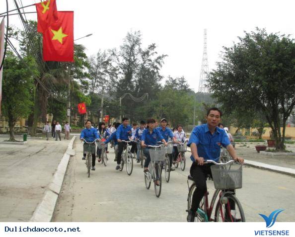 Đảo Cô Tô: Đạp Xe Diễu Hành Hưởng Ứng Giờ Trái Đất - Ảnh 1
