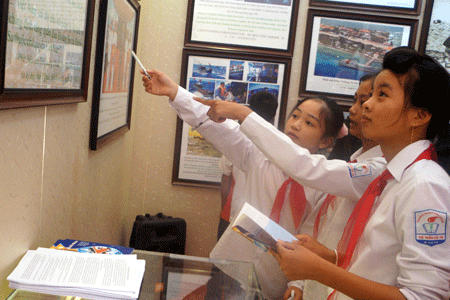 Đảo Cô Tô Tổ Chức Triển Lãm Về Biển Đảo Việt Nam - Ảnh 3 Đảo Cô Tô Tổ Chức Triển Lãm Về Biển Đảo Việt Nam - Ảnh 3