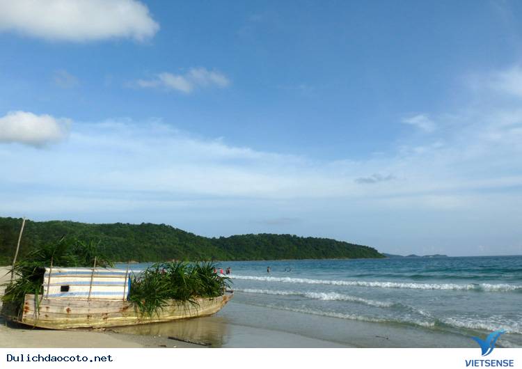 Đến Cô Tô Khám Phá Bãi Biển Hồng Vàn Quyến Rũ - Ảnh 1