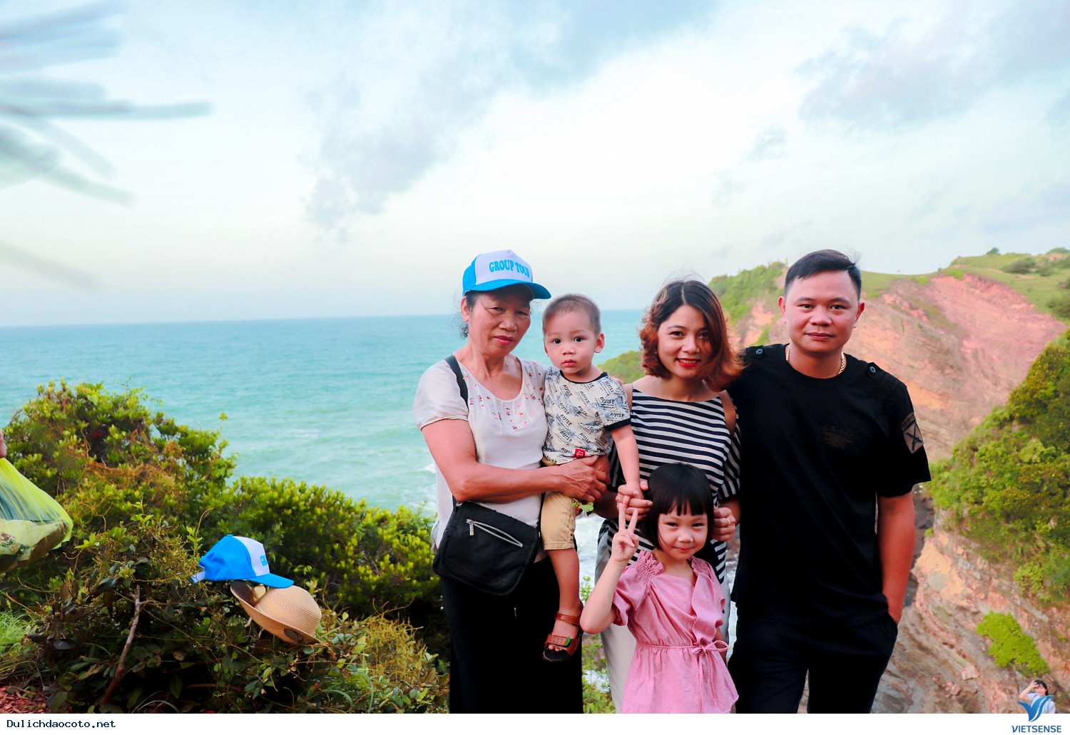 Hình Ảnh Đoàn chương trình Cô Tô Mùa Hè Tháng 6 - Ảnh 10