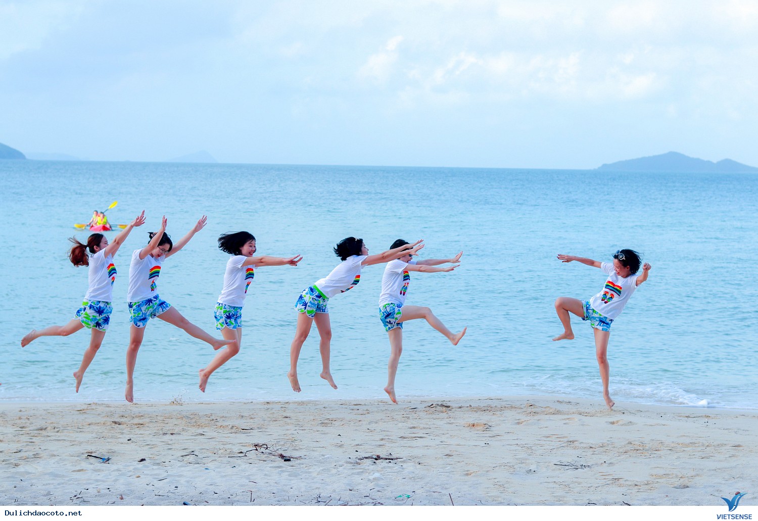 Hình Ảnh Đoàn chương trình Cô Tô Mùa Hè Tháng 6 - Ảnh 8