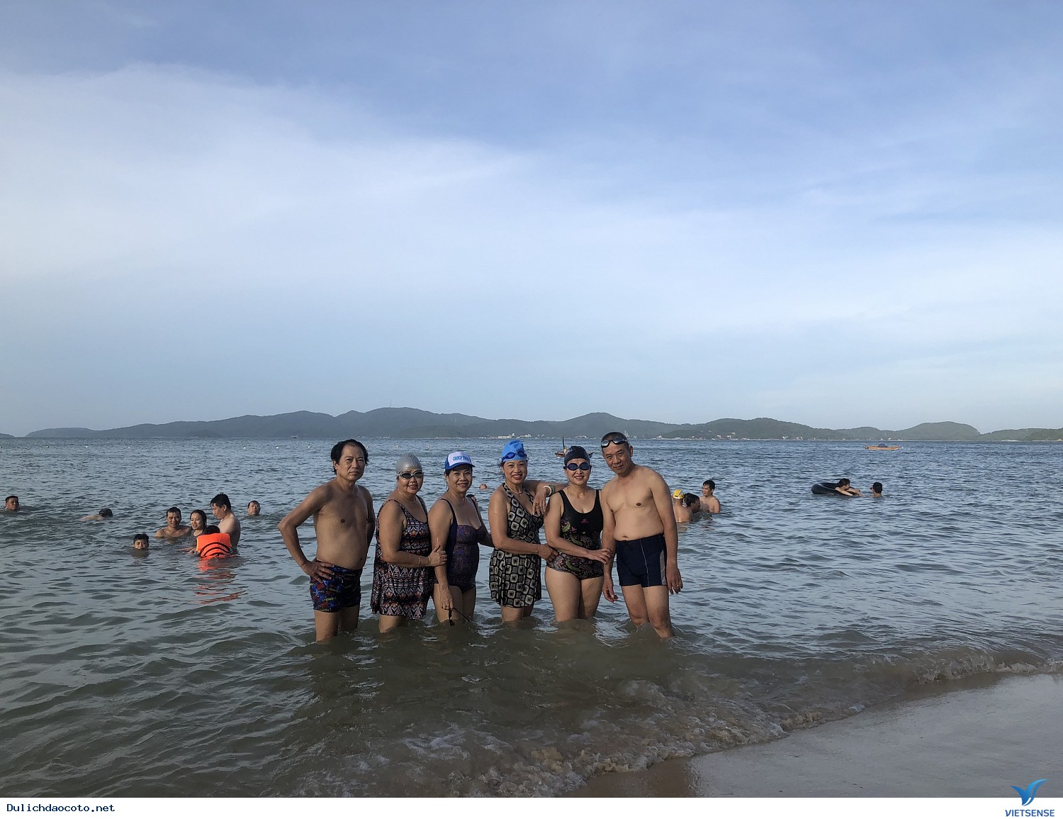 Hình Ảnh Chương trình Cô Tô Ghép Đoàn Tháng 6 - Ảnh 10 Hình Ảnh Chương trình Cô Tô Ghép Đoàn Tháng 6 - Ảnh 10