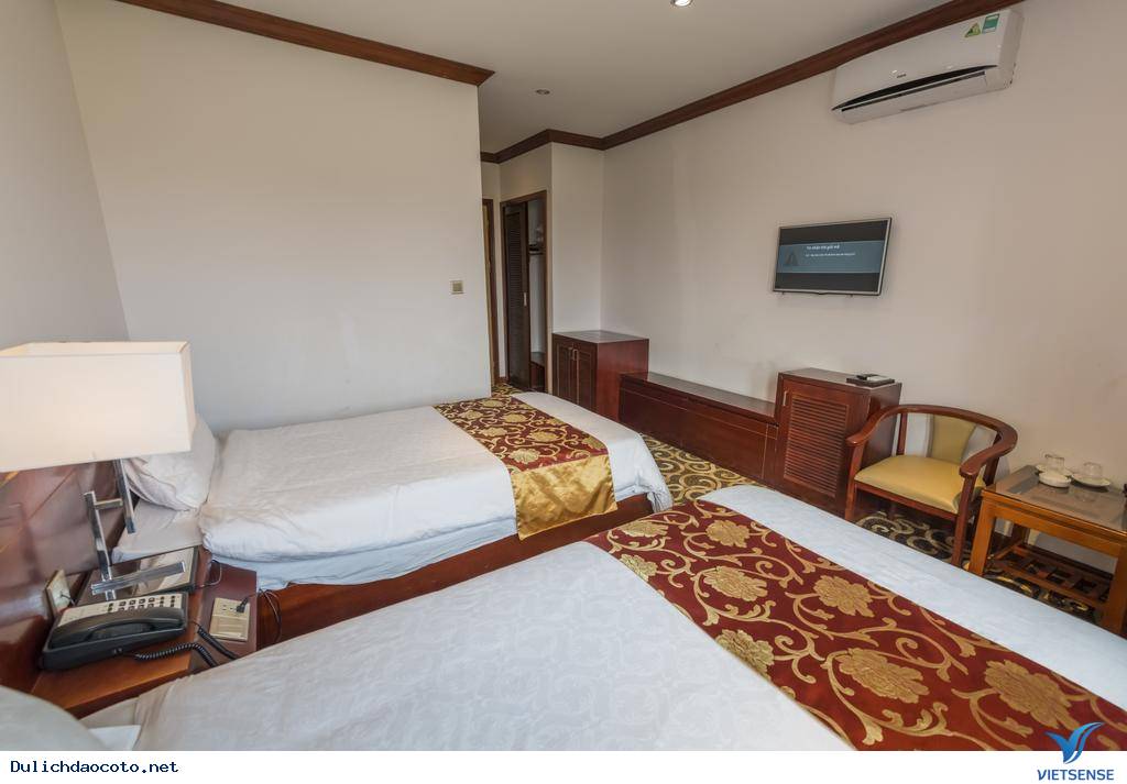 Khách sạn Hoàng Trung