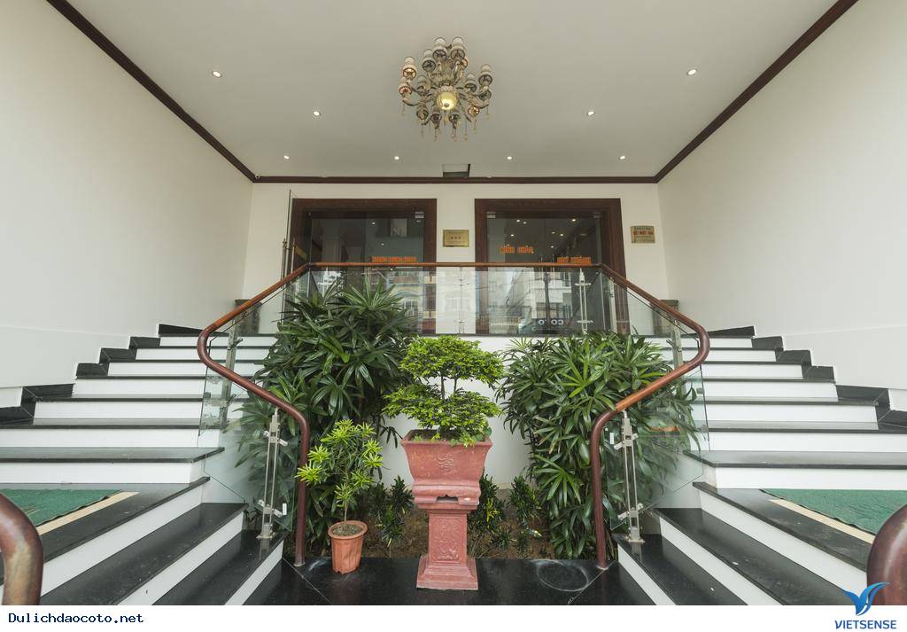 Khách sạn Hoàng Trung