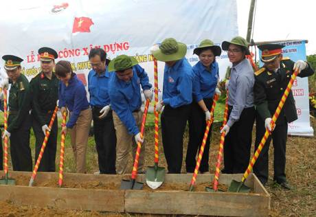 Khởi Công Xây Dựng Cột Cờ Tổ Quốc Trên Đảo Trần, Cô Tô - Ảnh 1 Khởi Công Xây Dựng Cột Cờ Tổ Quốc Trên Đảo Trần, Cô Tô - Ảnh 1