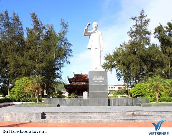 Nhà lưu niệm Bác Hồ - Ảnh 2