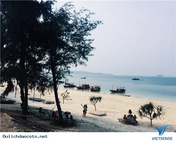 Theo Chân Cô Gái Xách Balo Lên  Khám Phá Cô Tô 3 Ngày 2 Đêm - Ảnh 1 Theo Chân Cô Gái Xách Balo Lên  Khám Phá Cô Tô 3 Ngày 2 Đêm - Ảnh 1