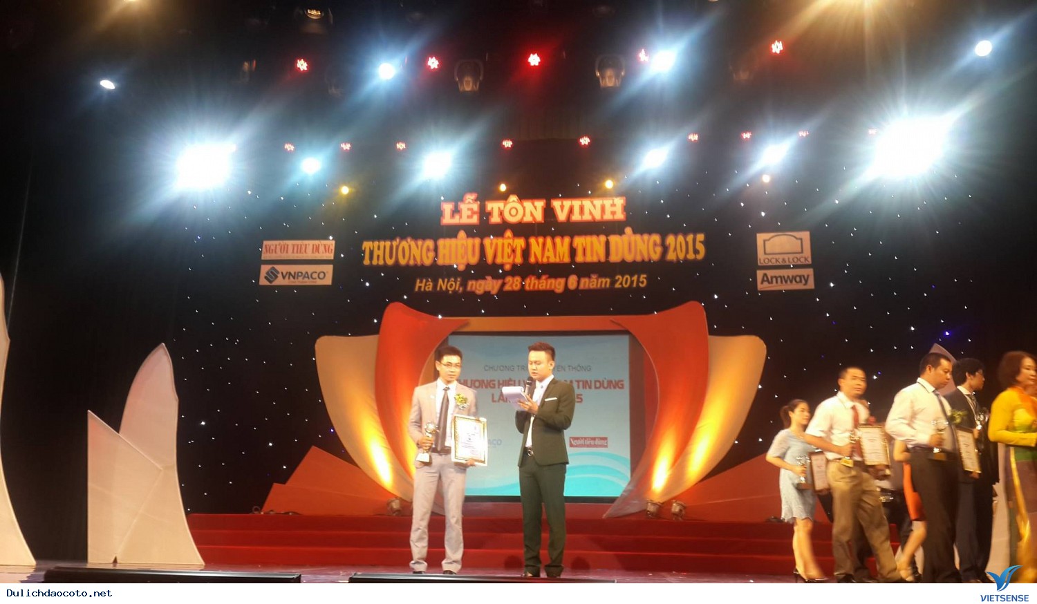 VietSense Travel vinh dự được tôn vinh Thương Hiệu Việt Nam Tin Dùng 2015 - Ảnh 2